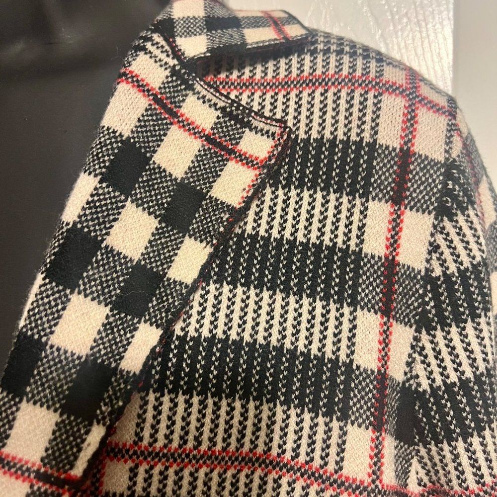 NWT Sioni Womens Black Red Cream Plaid Jacket Sweater Sz M Long Sleeve - Picture 2 of 8